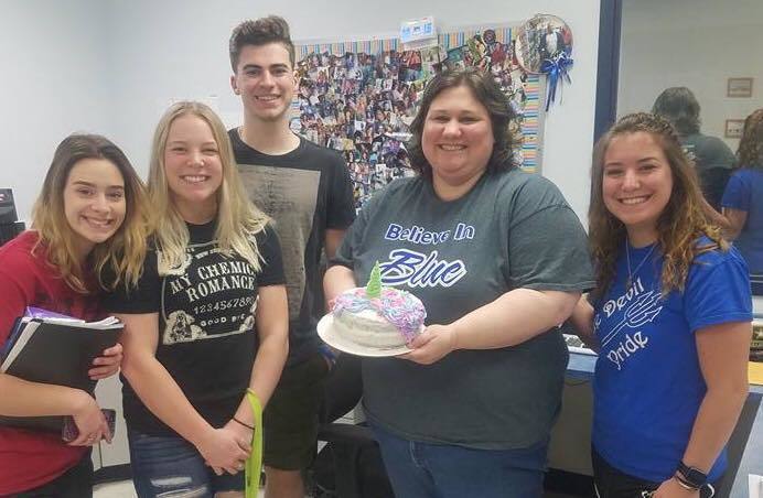 Foods Class Delivers AWESOME cakes !